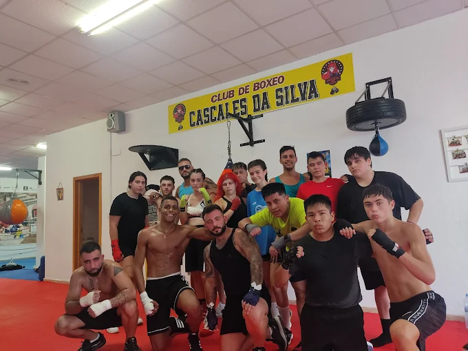 Entrenamiento de boxeo en instalaciones del club